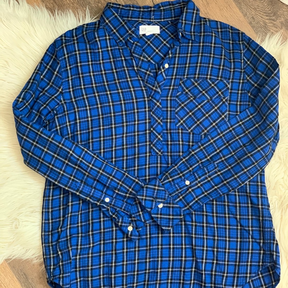 Gap Boyfriend Fit Shirt - Picture 3 of 10